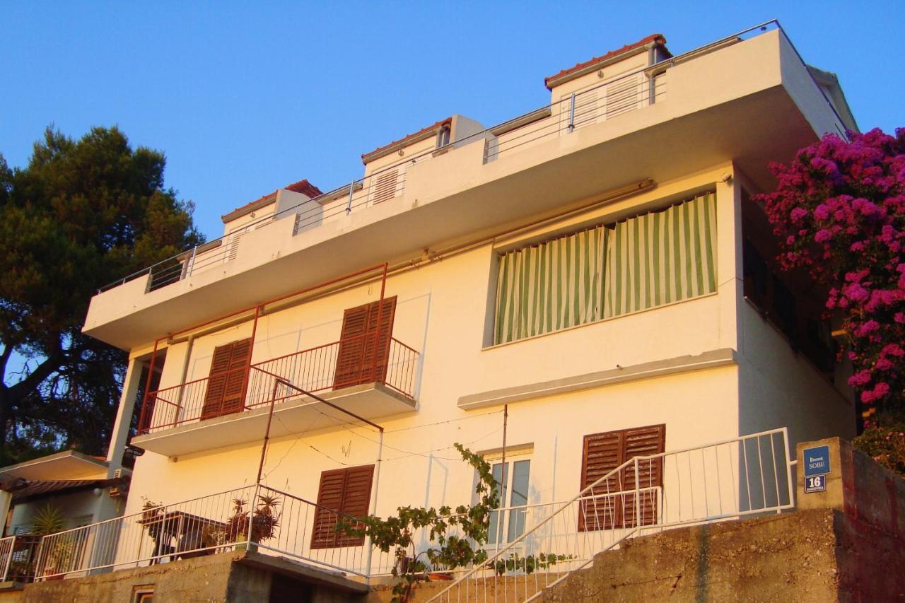 Apartments By The Sea Ubli, Lastovo - 8354 Uble エクステリア 写真