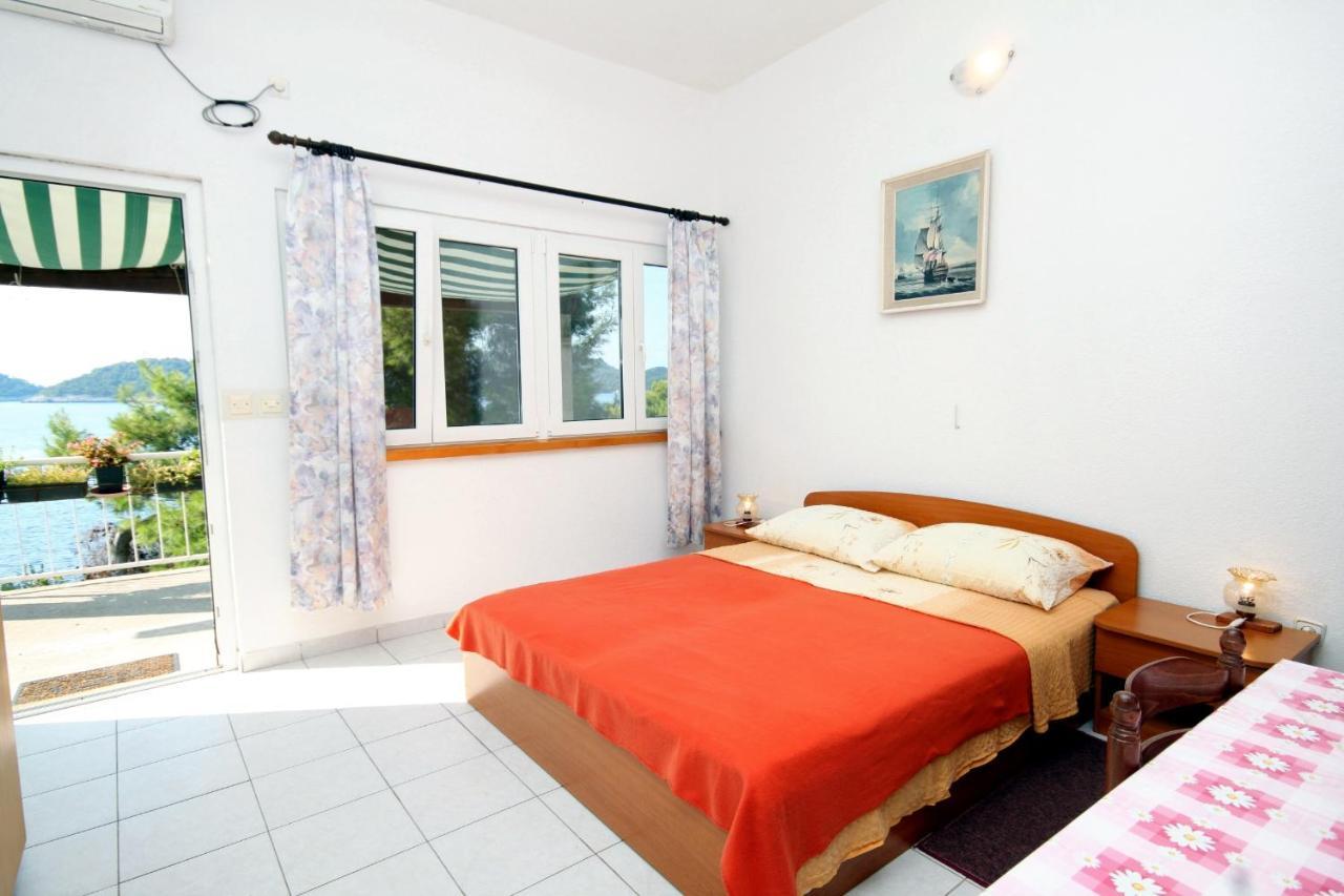 Apartments By The Sea Ubli, Lastovo - 8354 Uble エクステリア 写真